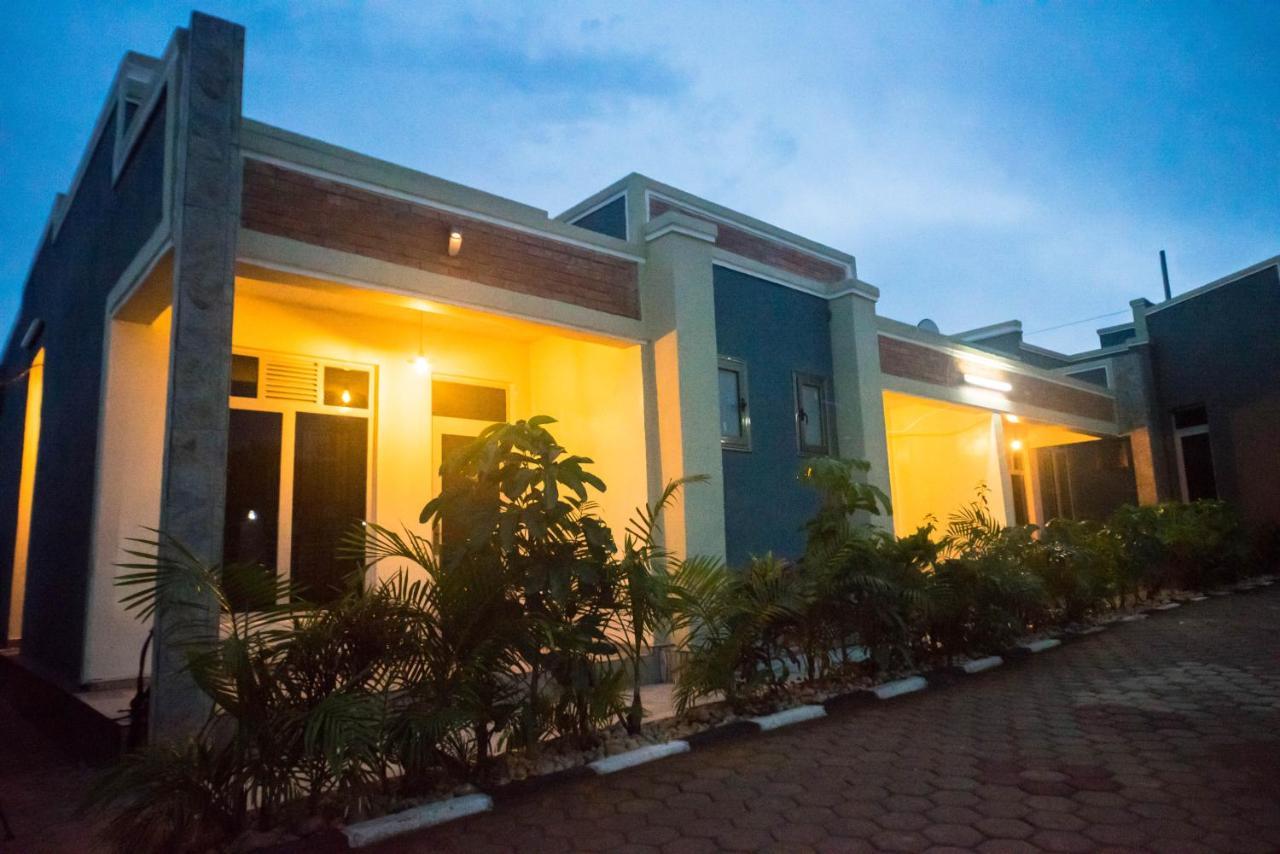Avisha Town Hotel Kigali Bagian luar foto
