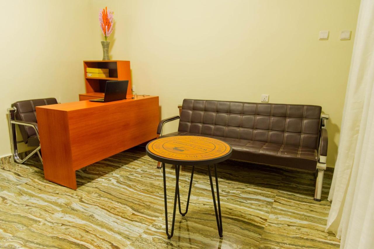 Avisha Town Hotel Kigali Bagian luar foto