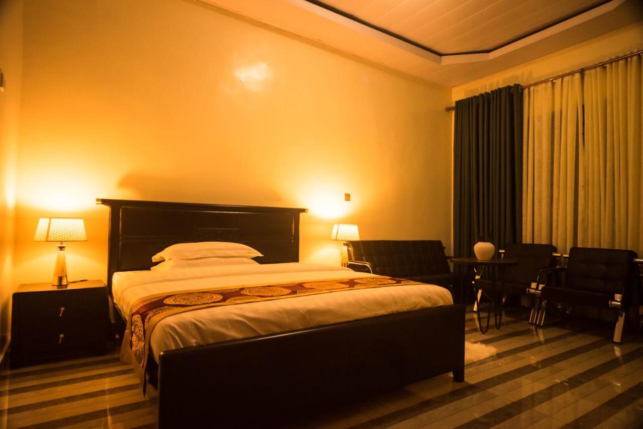 Avisha Town Hotel Kigali Bagian luar foto