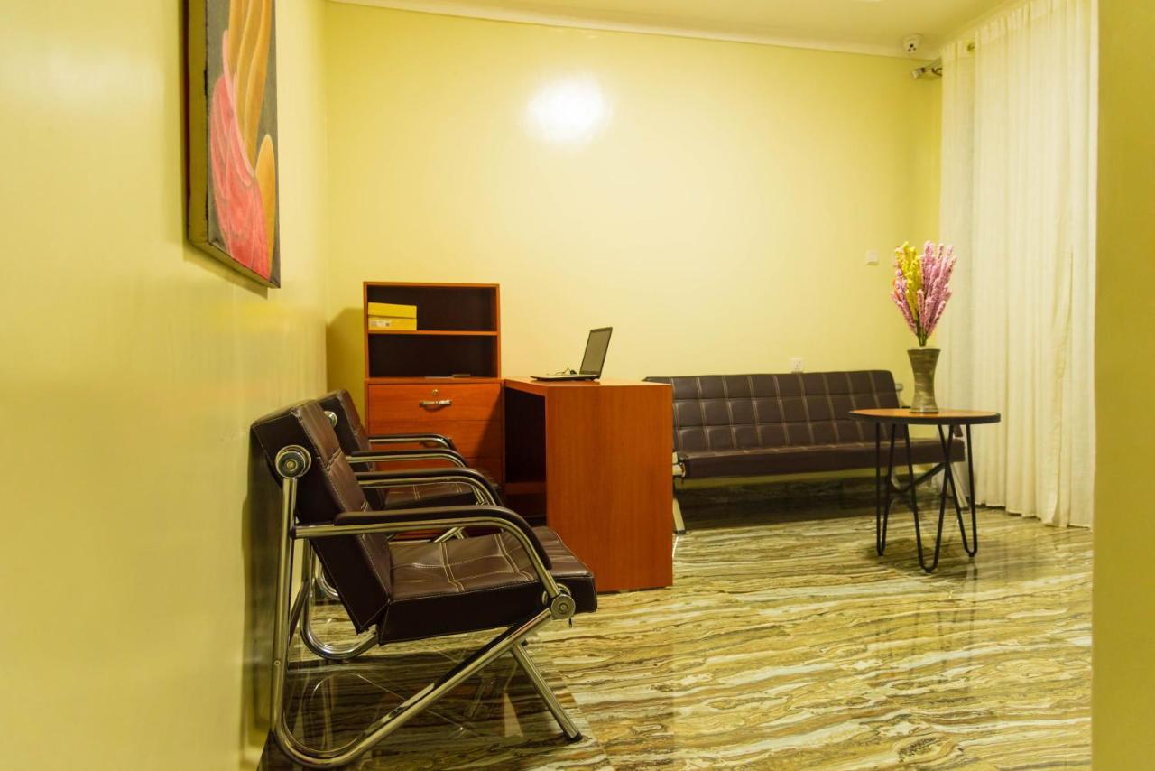 Avisha Town Hotel Kigali Bagian luar foto
