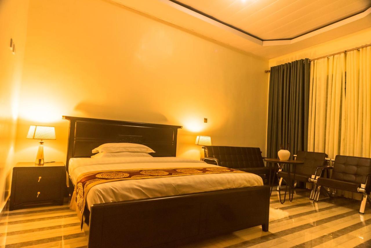 Avisha Town Hotel Kigali Bagian luar foto