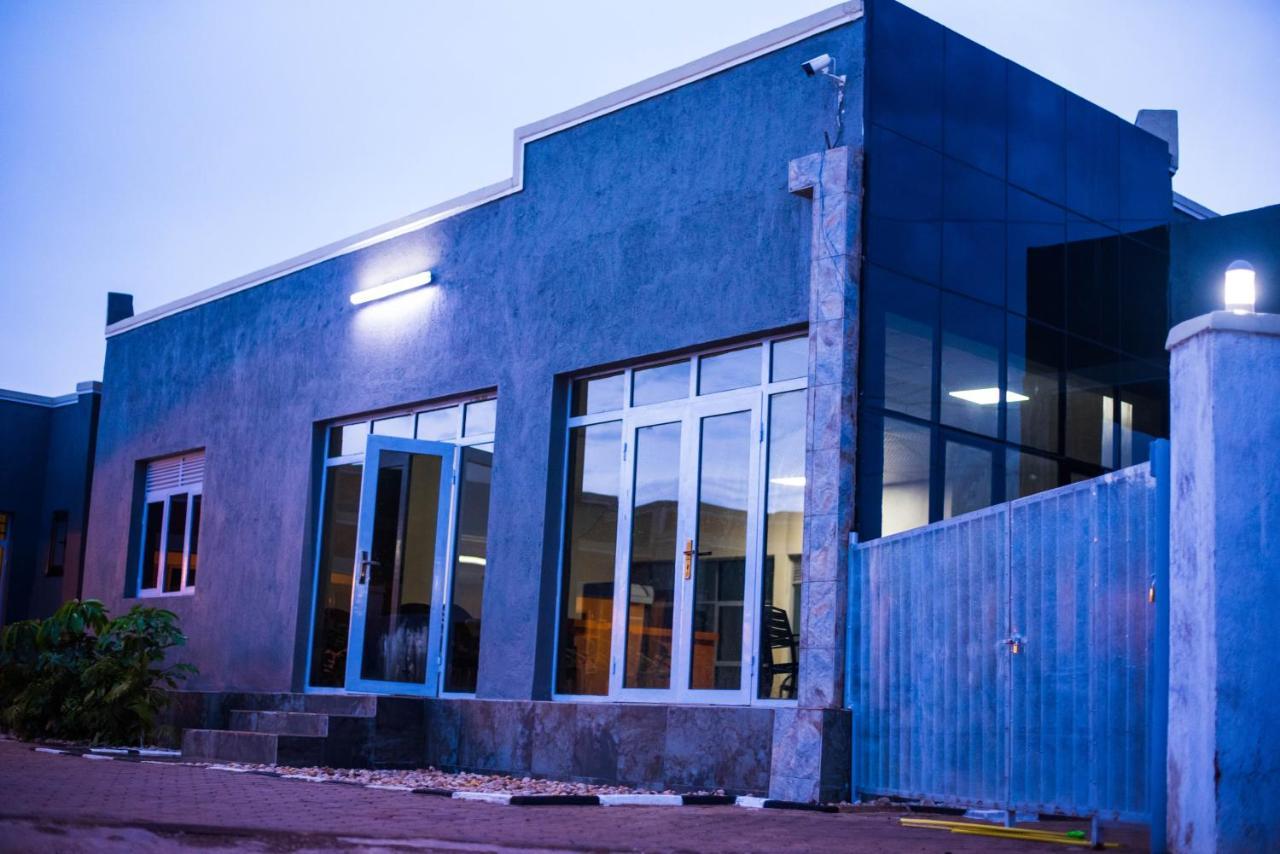 Avisha Town Hotel Kigali Bagian luar foto