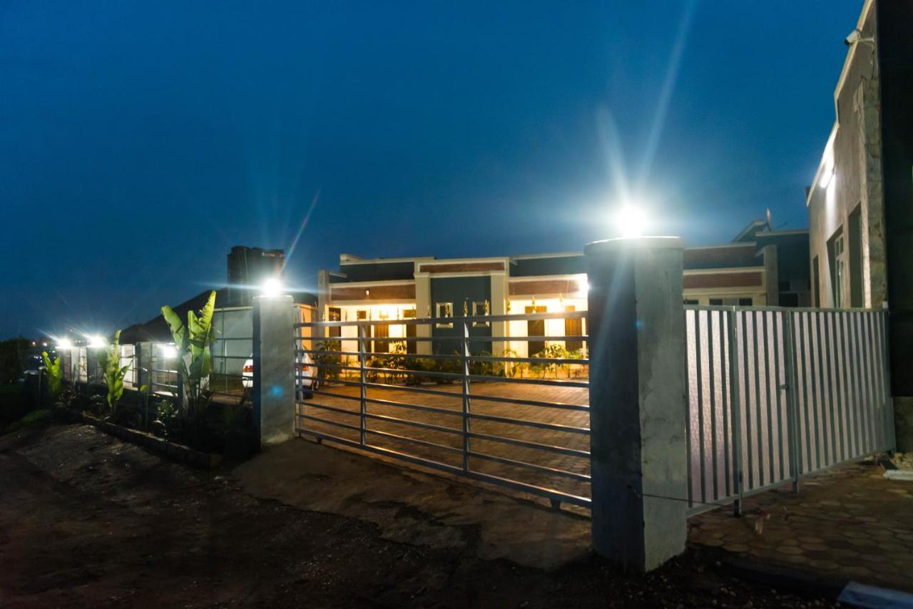 Avisha Town Hotel Kigali Bagian luar foto