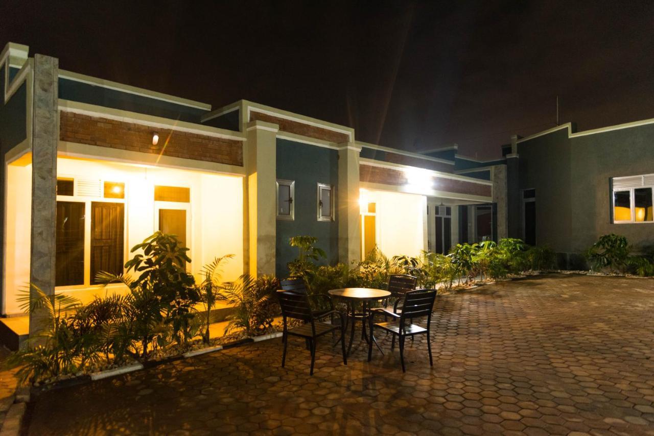 Avisha Town Hotel Kigali Bagian luar foto