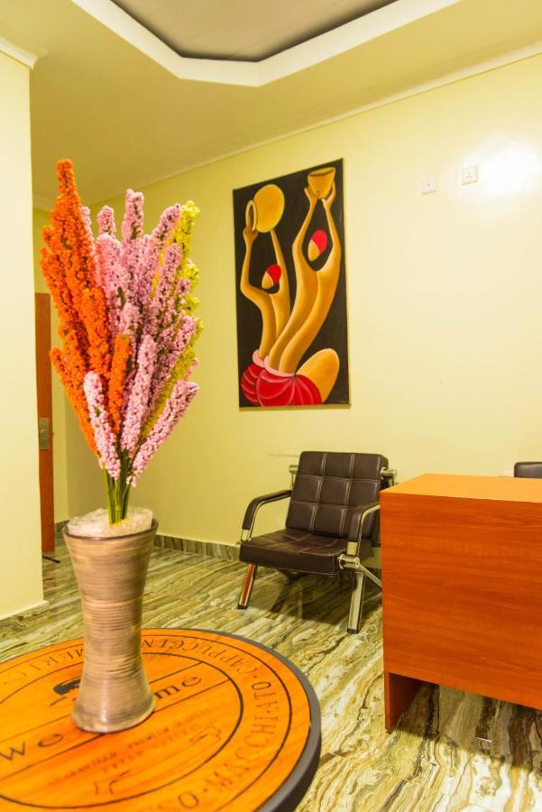 Avisha Town Hotel Kigali Bagian luar foto